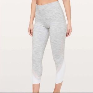 LULU Wunder Under Scalloped Hem High-Rise Crop 23" Luxtreme